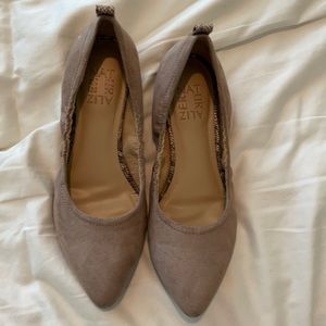 Nude pointed toe flats 5.5